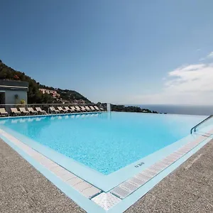 Appt 5 Personnes Vue Piscine Costa Plana Cap D'ail Monaco , Cap-d'Ail France